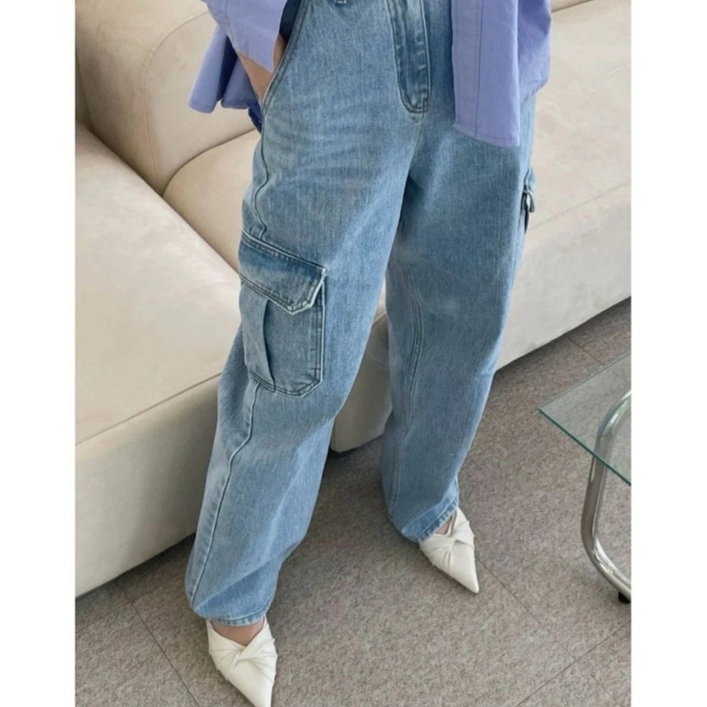 The Frankie Shop Stylish Light Blue Kai Cargo Jeans Size Small